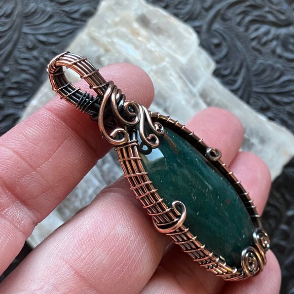 Bloodstone Heliotrope Crystal Stone Jewelry Wire Wrapped Pendant - Picture 3 of 7